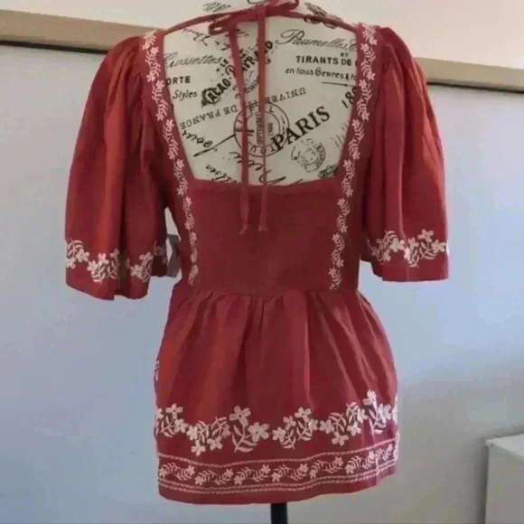 OLD NAVY | Women's Red/White Flutter Sleeved Smocked Embroidered Swing Top - Picture 7 of 8